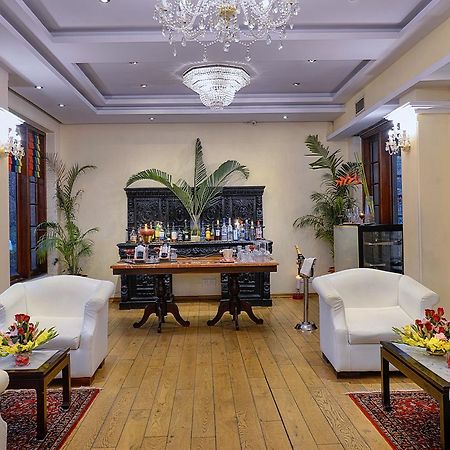 Hotel Clarks Varanasi Limited Exterior foto